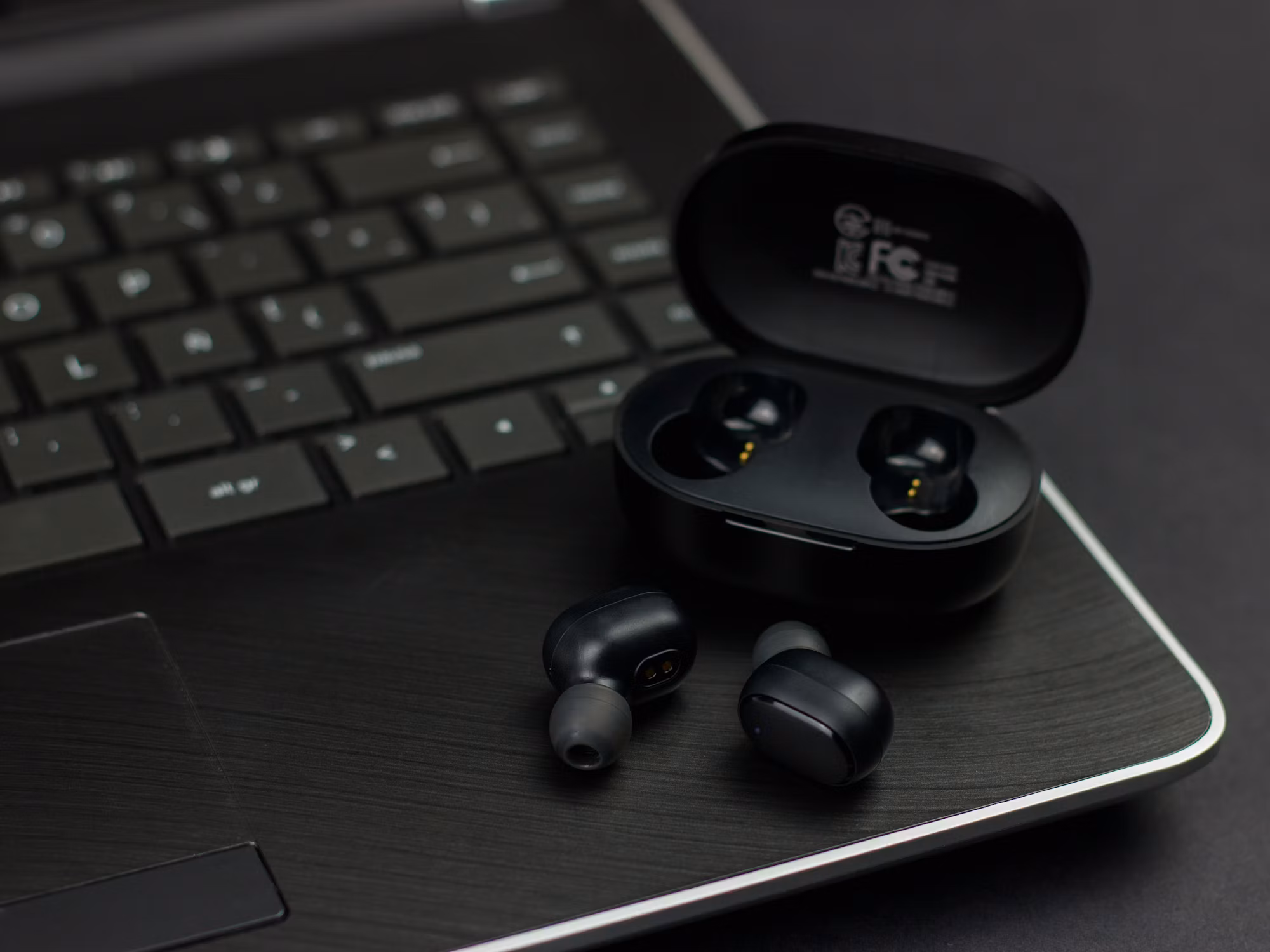 Exploring the World of Headphones: A Comprehensive Guide for Every Listener